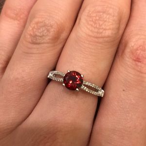 Snow White ring from Disney enchanted collection